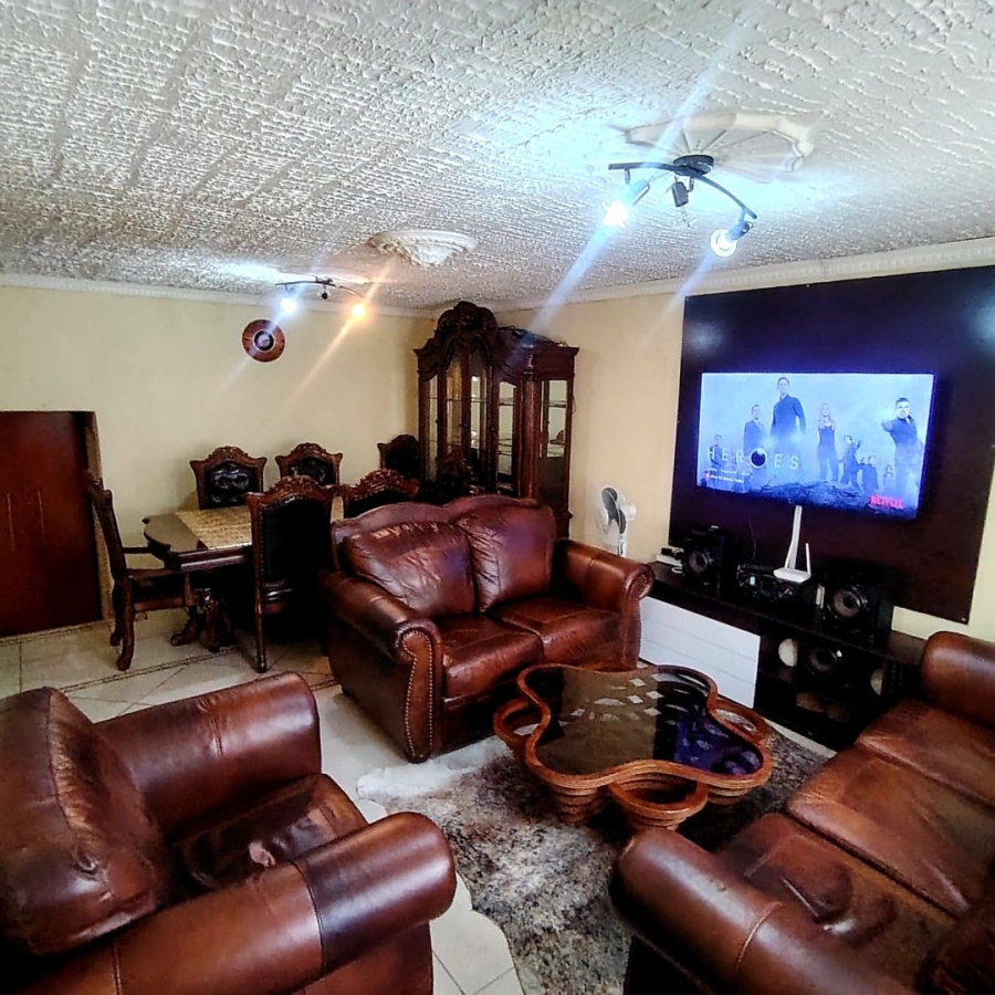 4 Bedroom Property for Sale in Mdantsane Nu 10 Eastern Cape